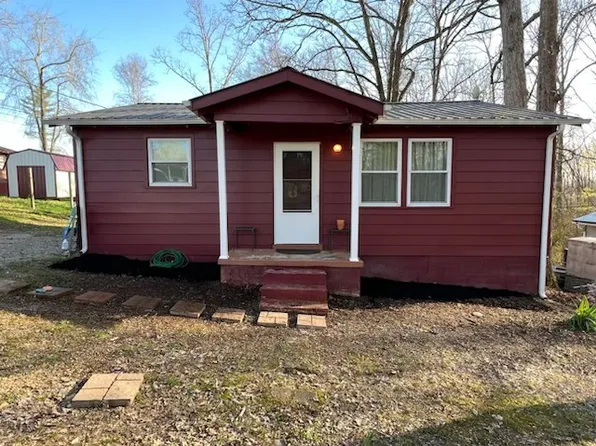 2103 Hillwood Dr, Centerville, TN 37033