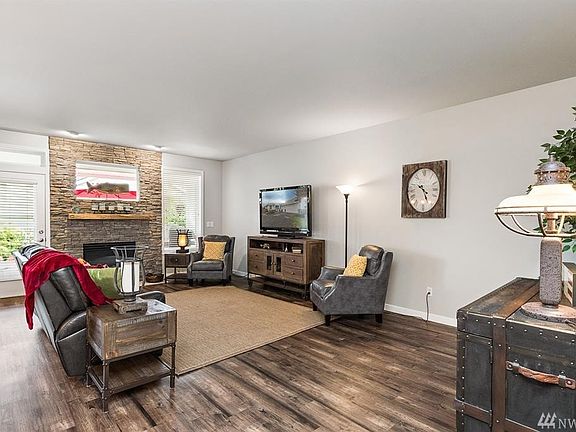 4th image of 2026 38th Street Ct NW