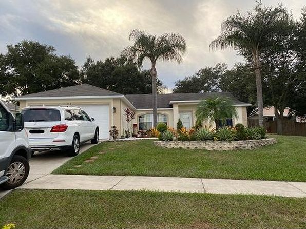 913 Whisper Sound St