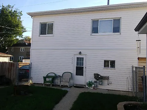 2424 S 75th St Photo 1