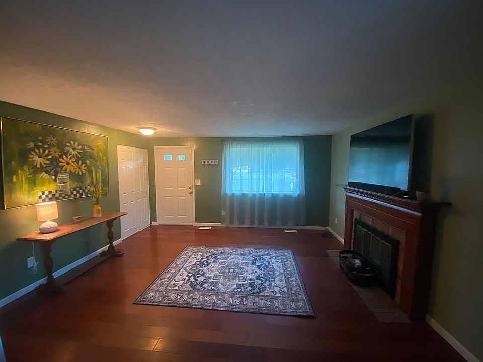 1st image of 114 Bel Aire Dr