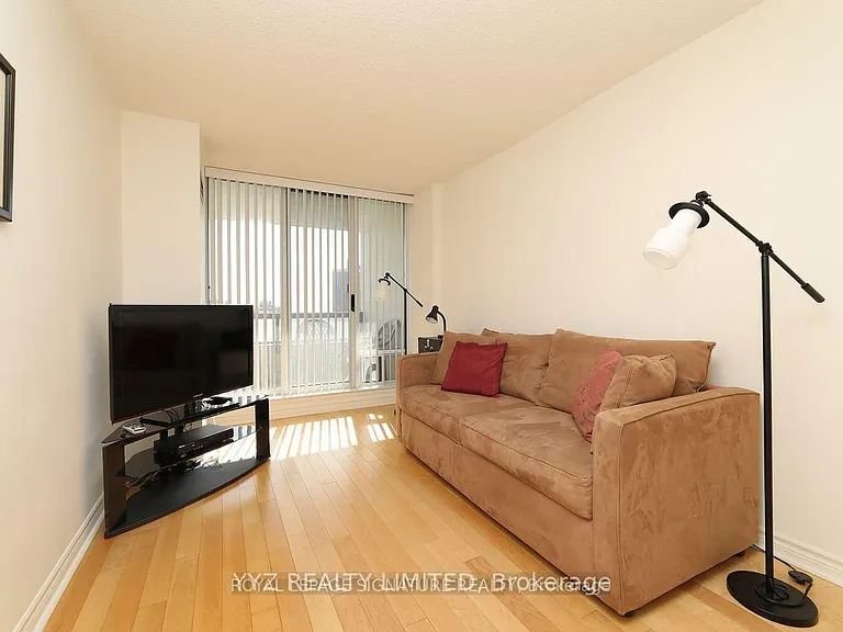 1101 Steeles Ave W #1110 — Photo 11
