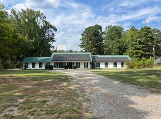 8611 Sulphur Springs Rd, Pine Bluff, AR 71603