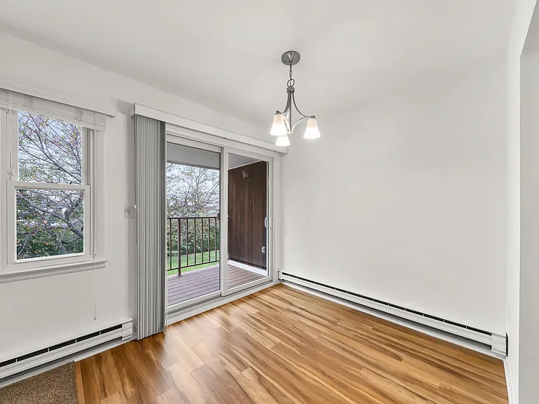 324 Shore Dr #B-8 — Photo 6