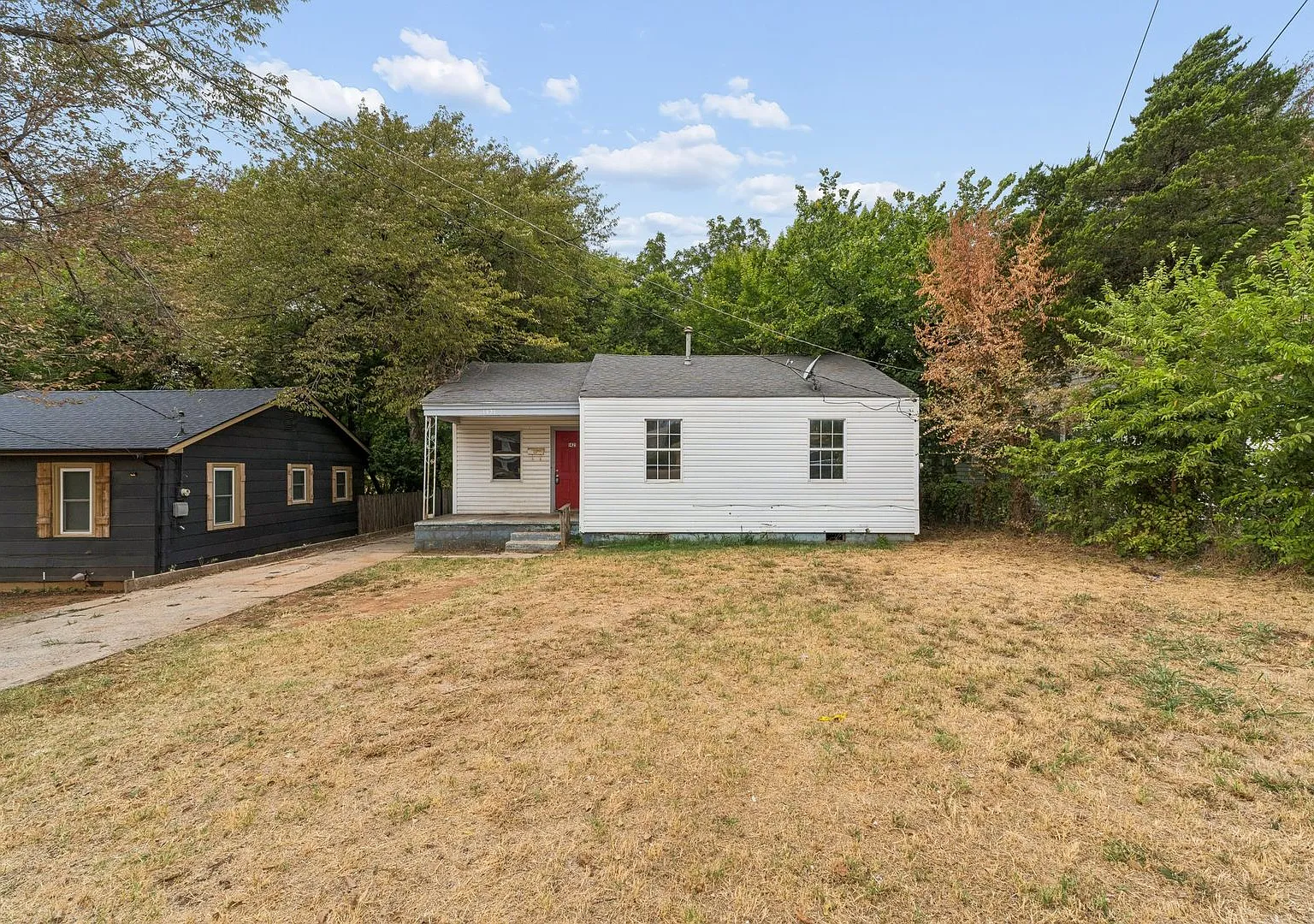 4 Bed 2 Bath Home — Photo 2