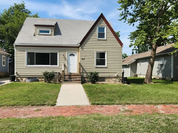 1412 Houston St, Manhattan, KS 66502
