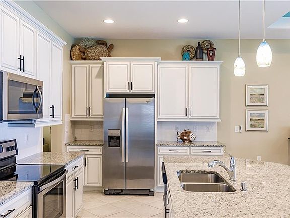4th image of 10397 Fontanella Dr