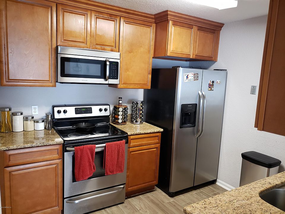 1st image of 8300 Plaza Gate Ln APT 1101