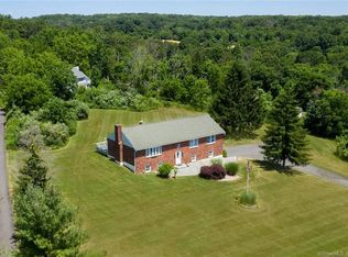 25 Charter Oak Dr, Oxford, CT 06478