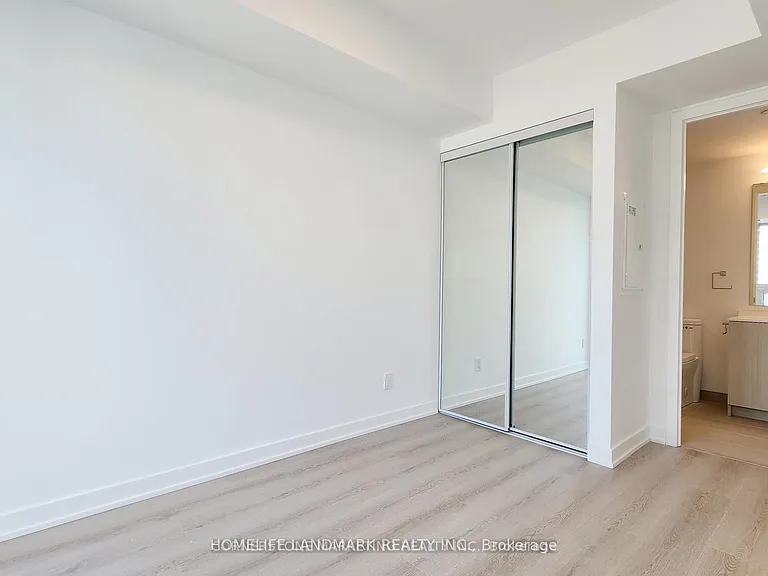100 Queen St E #2617 — Photo 12