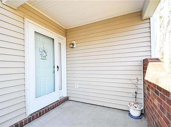 3rd image of 7550 Beauchamp Ct