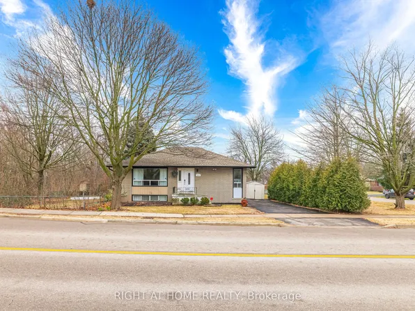 2076 Constance Dr, Oakville, ON L6J 2V7