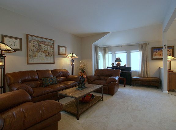 4th image of 1106 Waverly Dr