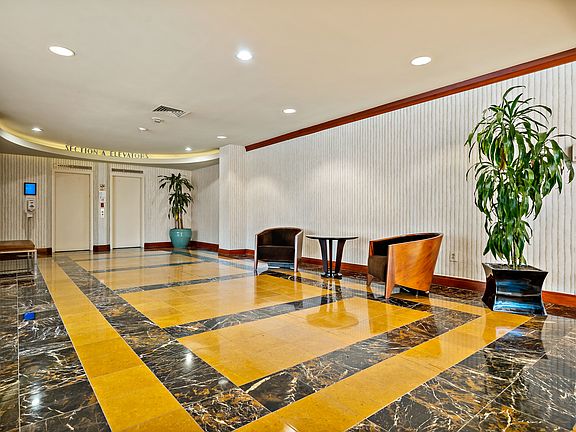 2nd image of 2601 Pennsylvania Ave APT 441
