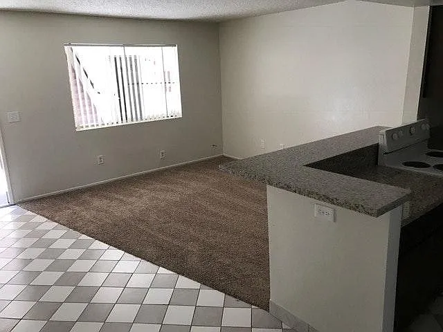 1205 N Ross St #3 — Photo 6