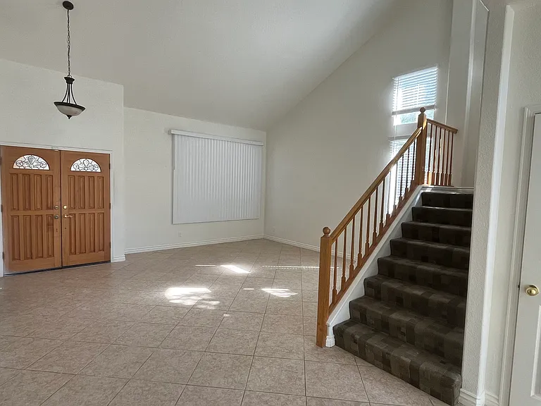 10065 Miracanto Way — Photo 4