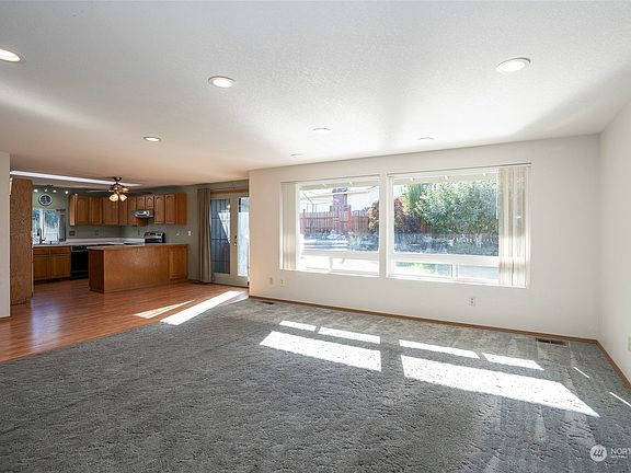 3rd image of 8414 S 16th Street