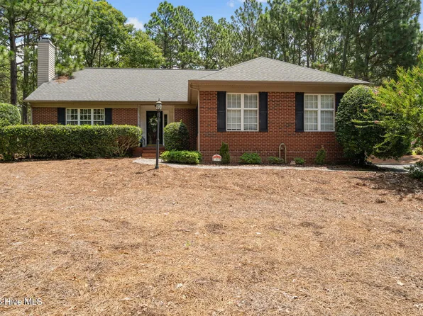 265 Longleaf Drive, West End, NC 27376