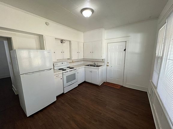 3rd image of 702 N 3rd St APT 2