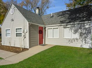 1304 W Ridgeland Ave, Waukegan, IL 60085