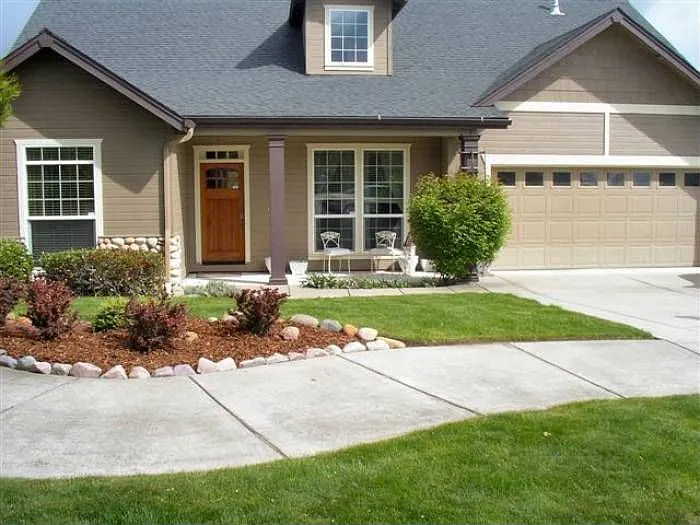 641 Cedar Wood photo 1