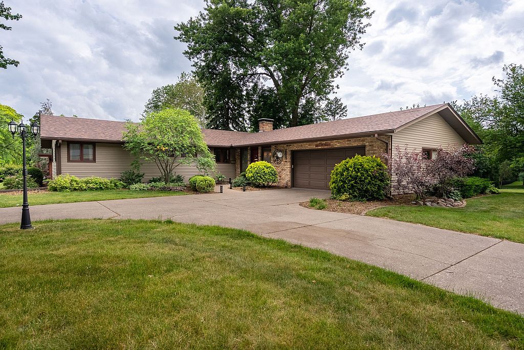 4220 Rodeo Rd - Property Image