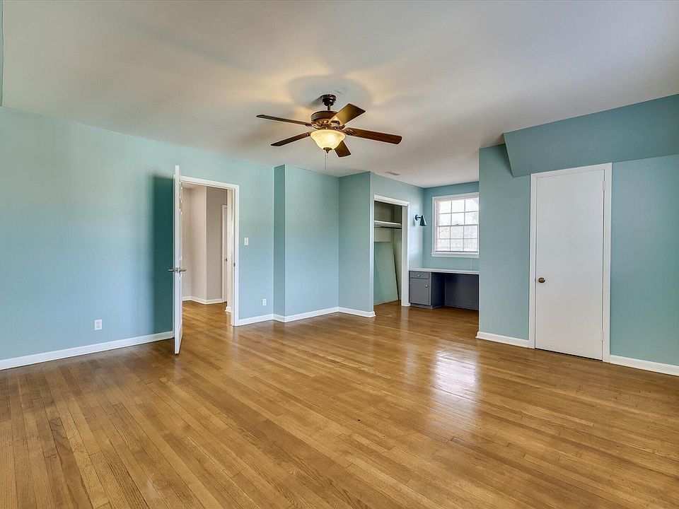 50th image of 134 Lake Bluff Drive