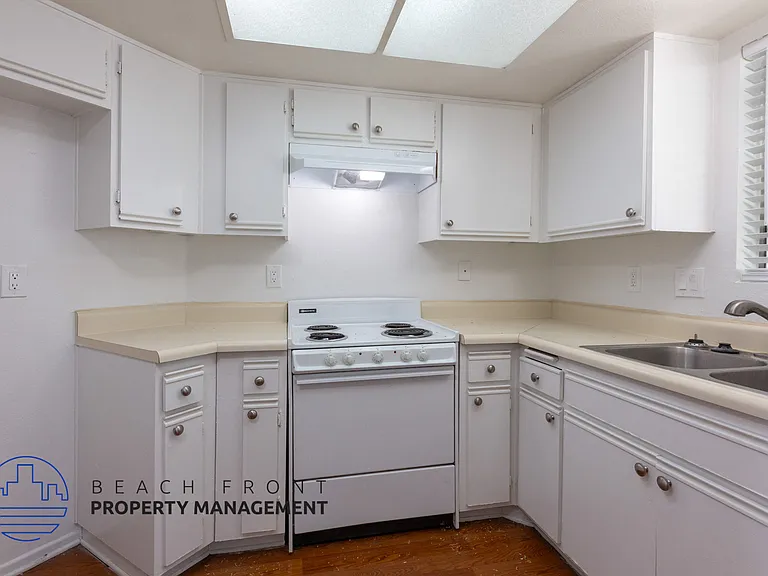 7739 Bradwelll Ave. — Photo 11
