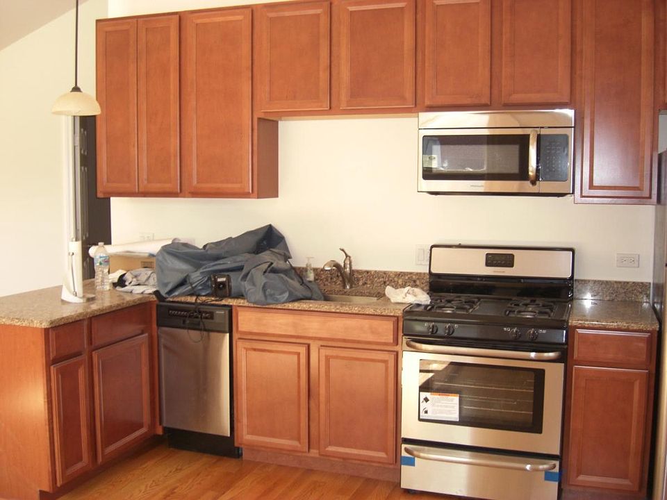 1st image of 904 N Campbell Ave #1S