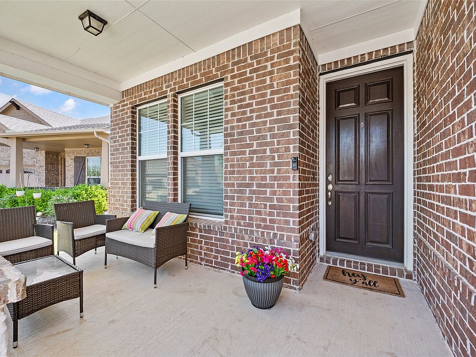 1st image of 616 Chippewa Way