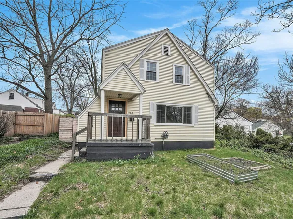 1762 Kalamazoo Ave SE, Grand Rapids, MI 49507