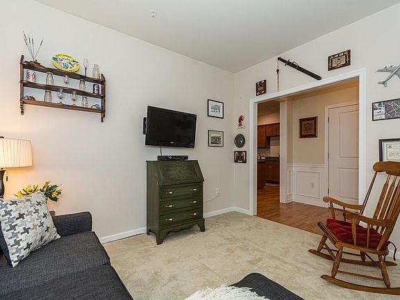 5th image of 1 Francis Dr APT 104