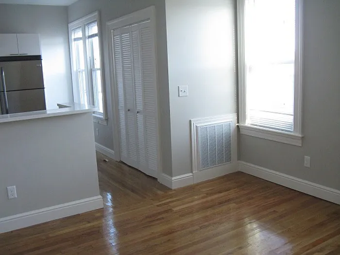 2 bed, 1.0 bath, $3,995 — Photo 4