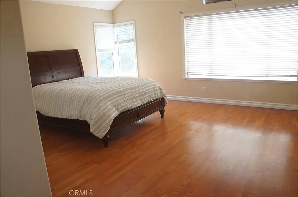 1 bed, 2544 sqft, $950 — Photo 4