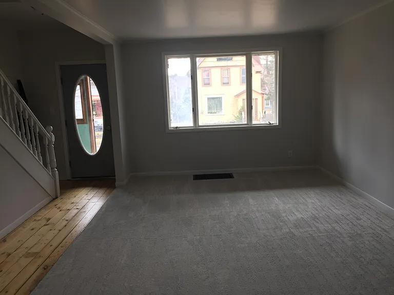 627 W Water St — Photo 11