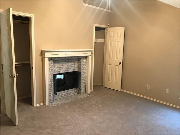 5th image of 5025 Hearthcrest Dr