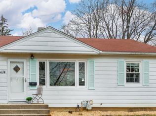 114 N Chase Ave, Bartlett, IL 60103