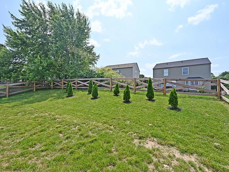 5595 Noble Ct — Photo 53