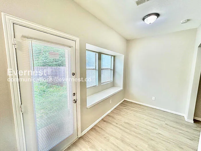 130 Creek Cove Dr — Photo 7