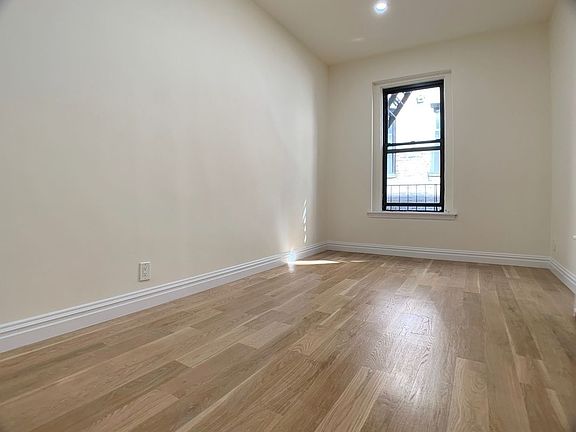 3rd image of 151 E 81st St #6CC