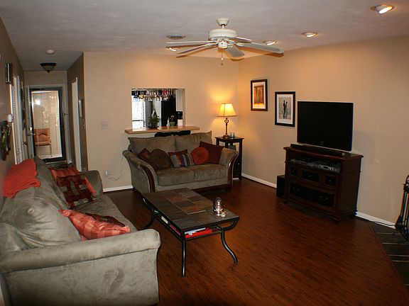 3rd image of 7023 Oak Ct