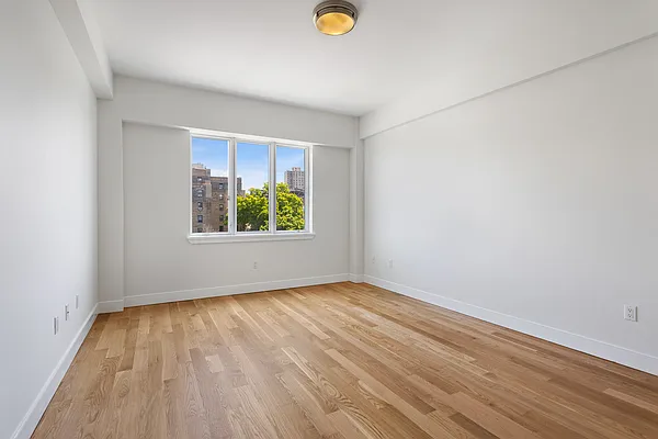 Rented by Safdie Realty Group | media 54