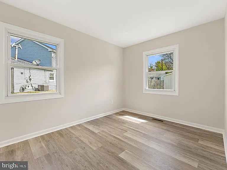 20 Huntington Ln — Photo 12
