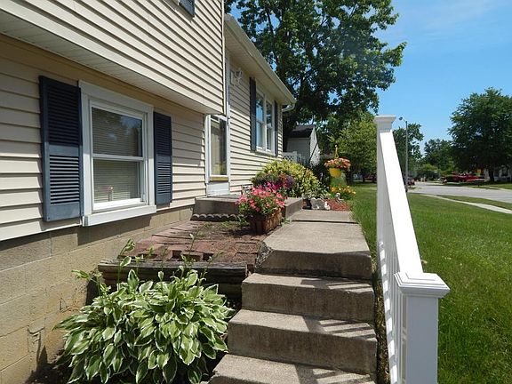 2nd image of 6478 Bunting Ct