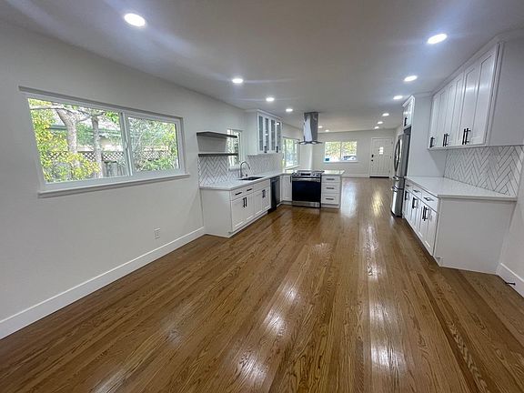 5th image of 636 Vera Ave