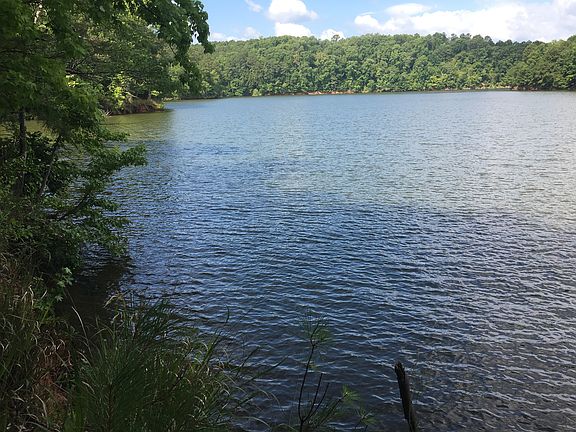 4th image of 512 Scenic Way