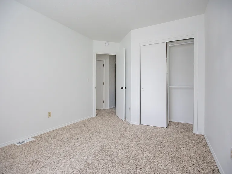 8471 SW Bonaventure Ln — Photo 23