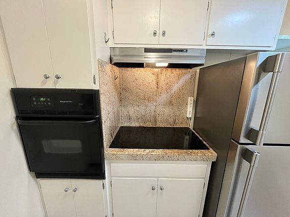 4th image of 219 Rushmore Ln APT 6