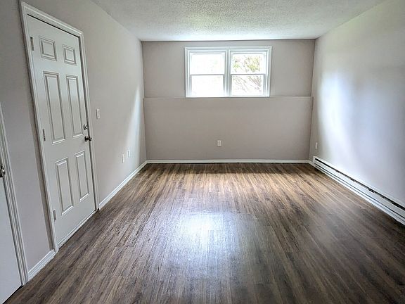 5th image of 137 Hillcrest Ave #55