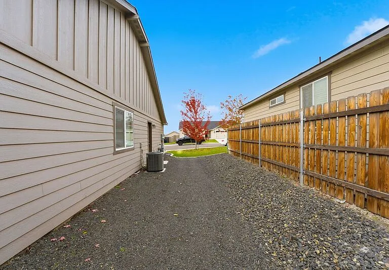 3613 Ibis Ln — Photo 29